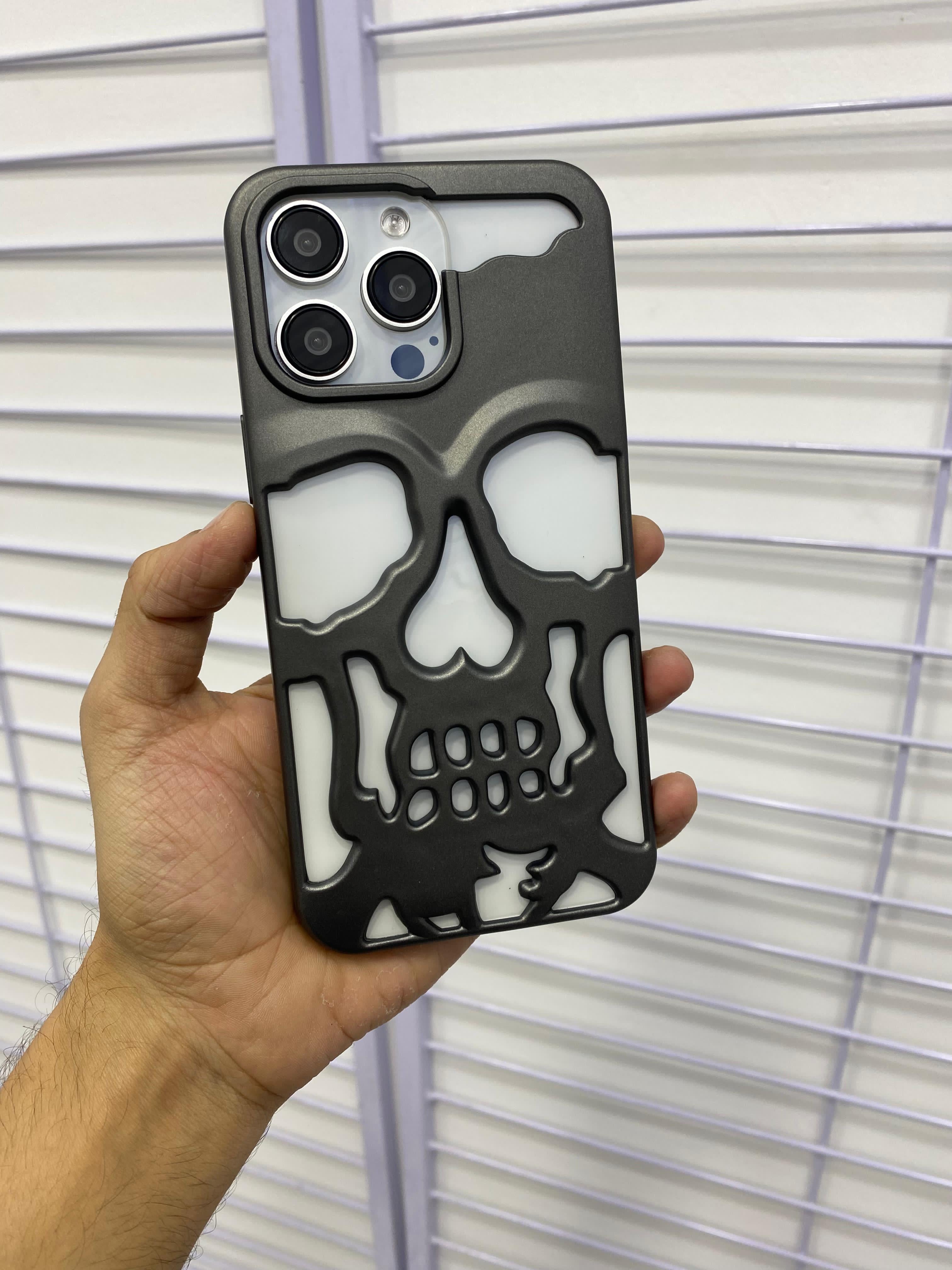 Skull Case - Grey Titanium- iPhone Only