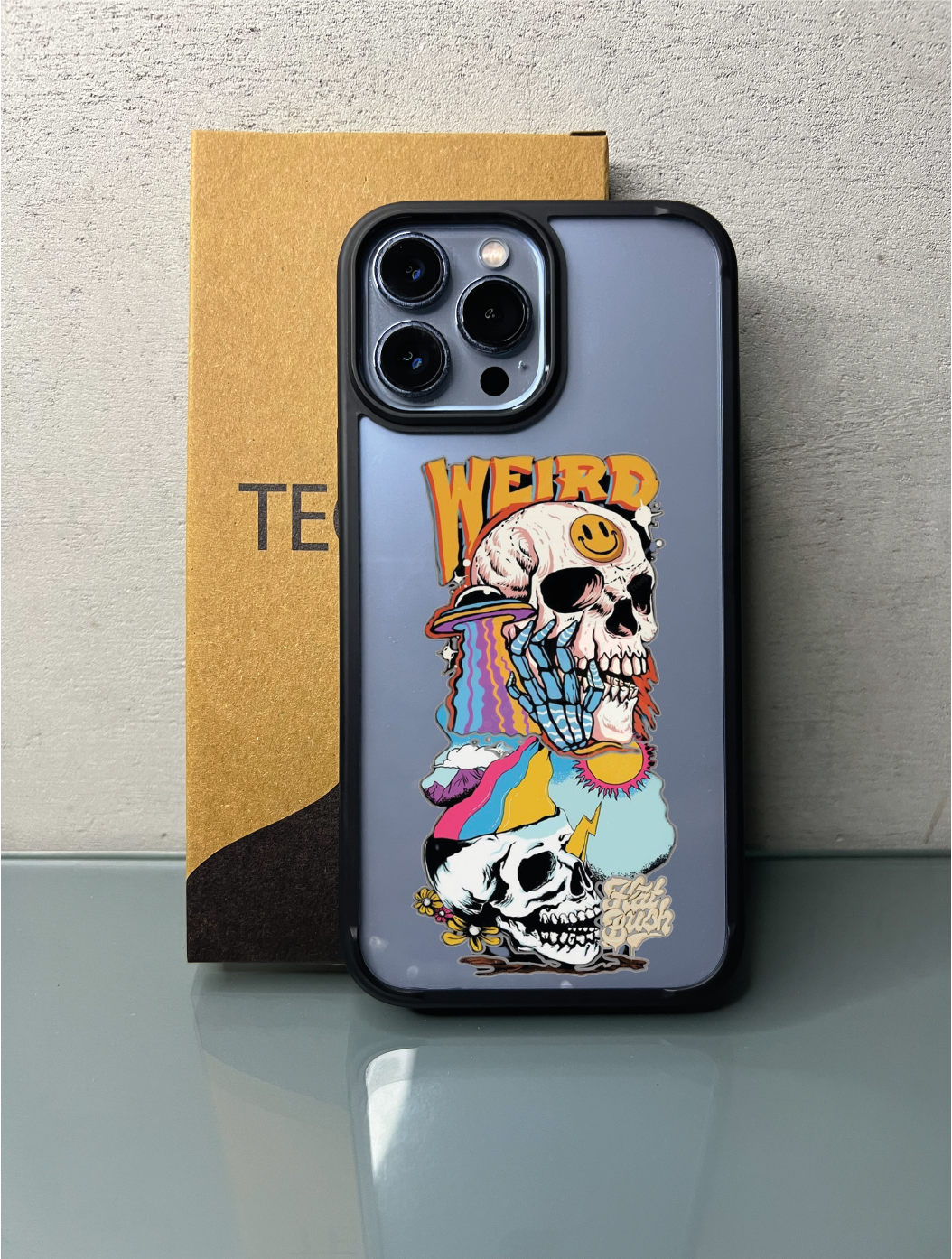 Weird Skull  - Black Borders- iPhone Cover